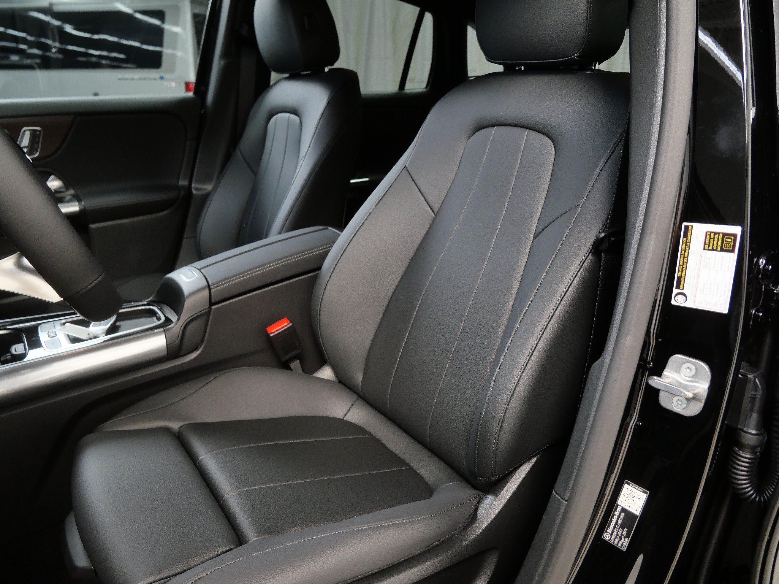 New 2026 Night Black Mercedes-Benz GLA 250 image 3