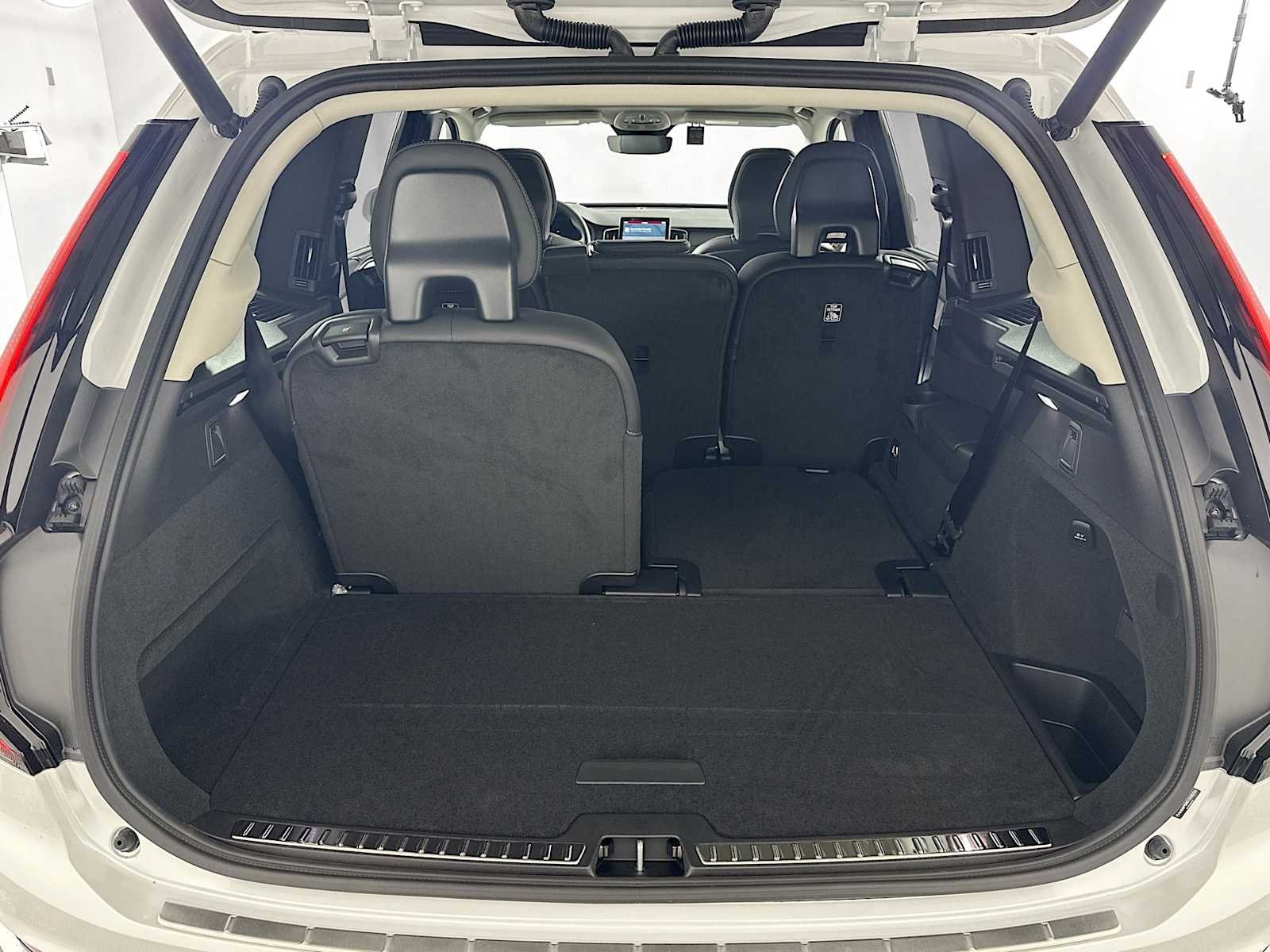 2025 Volvo XC90 Ultra - Photo 24