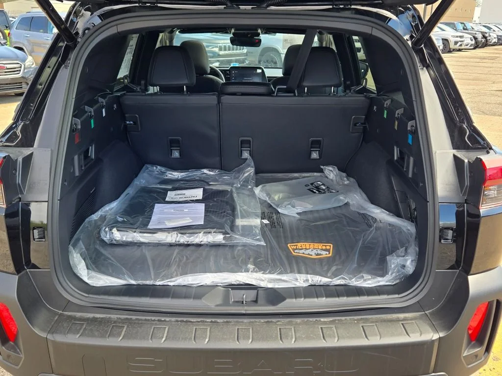 New 2026 CRYSTAL BLACK SILICA Subaru Wilderness image 13