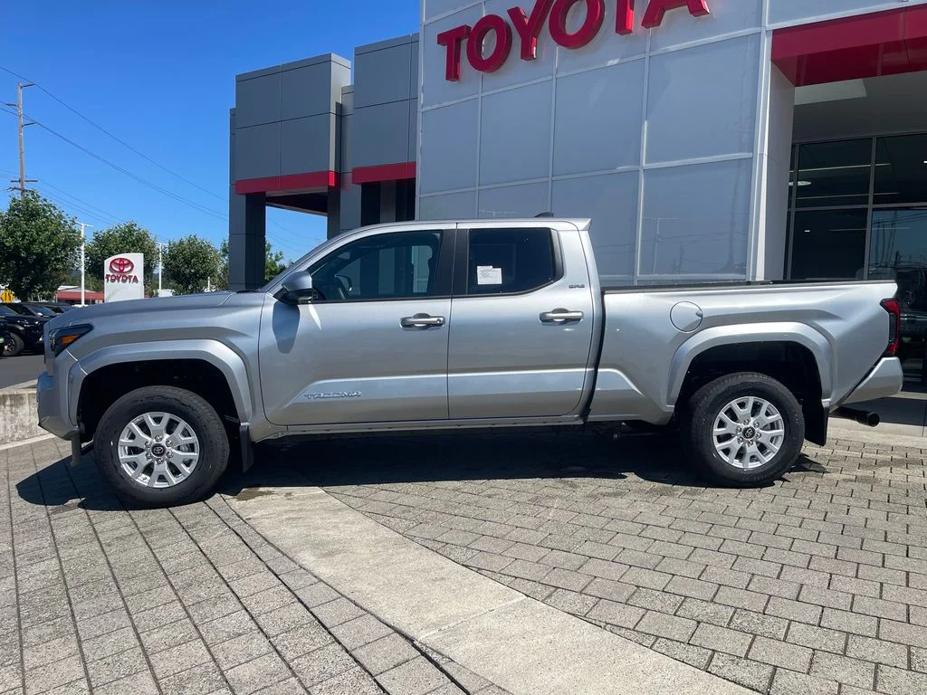 New 2026  Toyota SR5 image 2