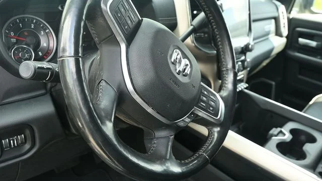 Certified Used 2019 Diamond Black Ram Laramie image 15