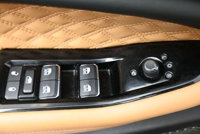 Used 2022 Black Jeep Summit Reserve 4xe image 33