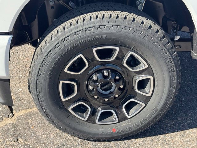 New 2027 Star White Metallic Tri-Coat Ford F-250® Platinum® image 9