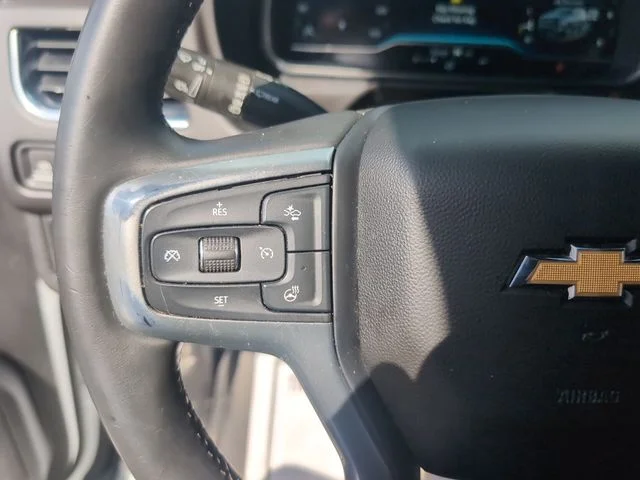 Used 2023 White Chevrolet Premier image 23