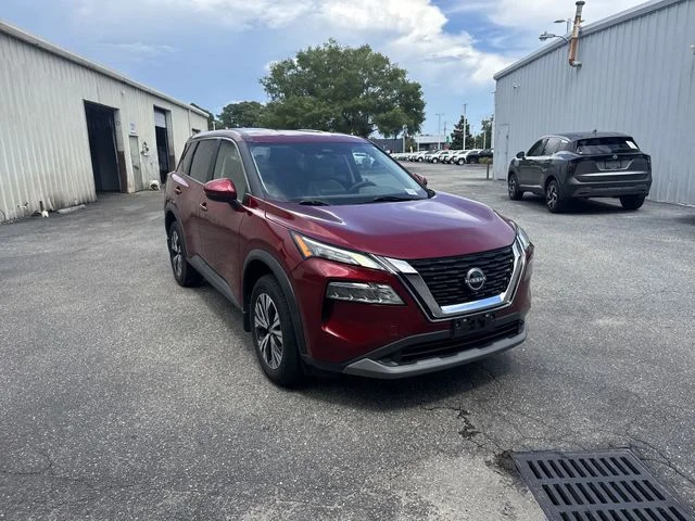 Used 2023 Red Nissan SV image 3