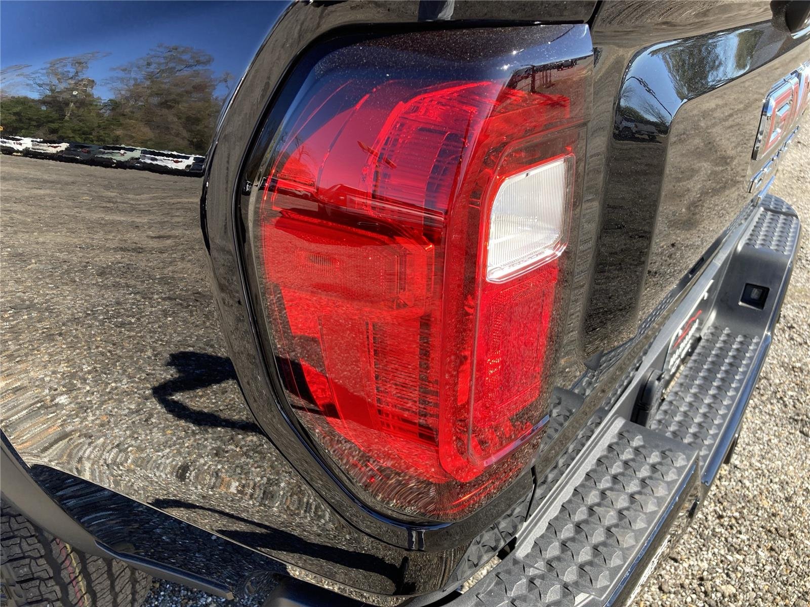 New 2026 Onyx Black GMC Elevation image 11