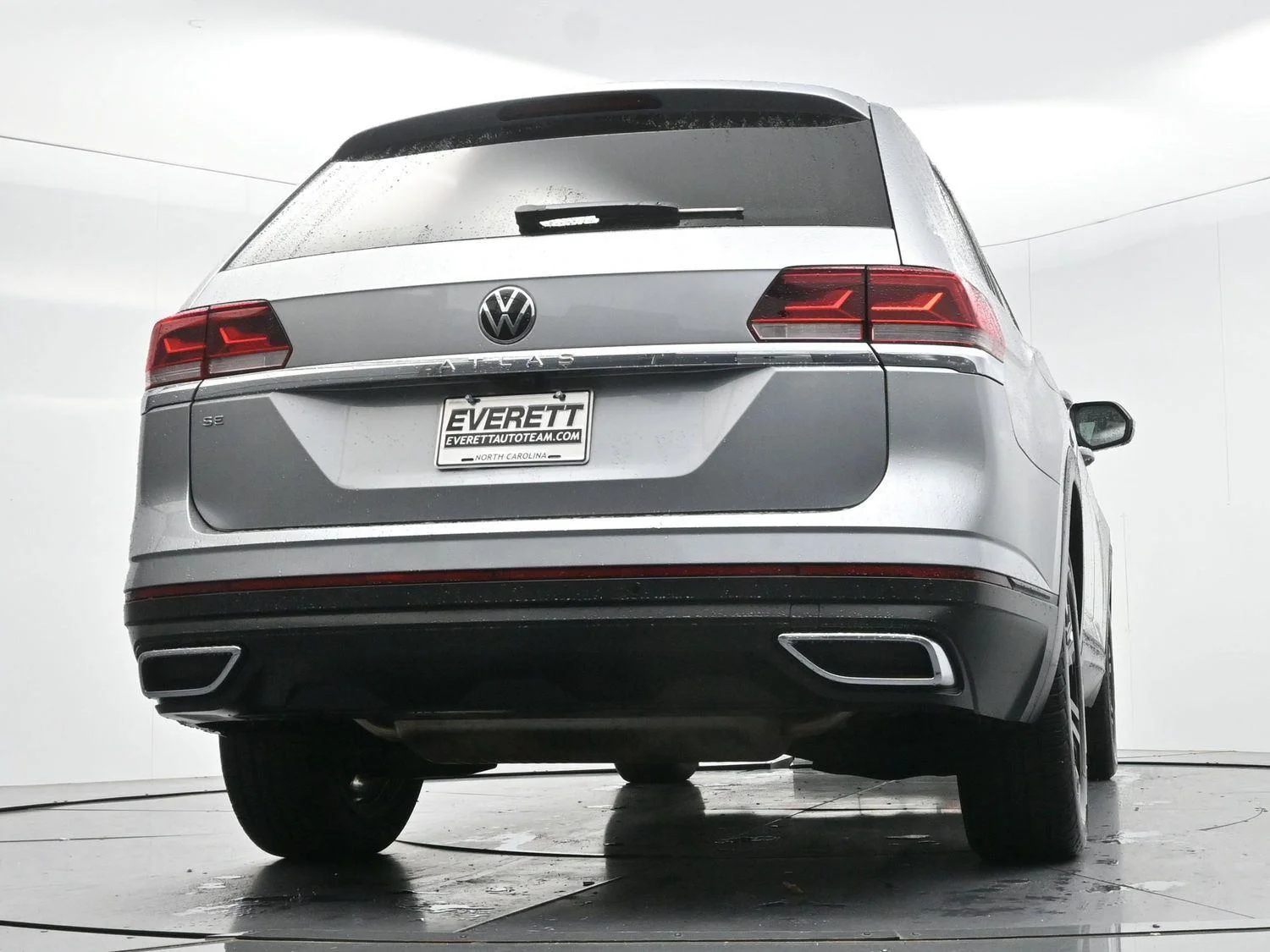 Used 2022 Pyrite Silver Metallic Volkswagen 2.0T SE w/Technology image 49