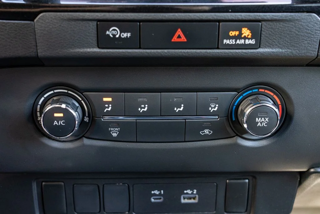 Used 2023 White Nissan SV image 18