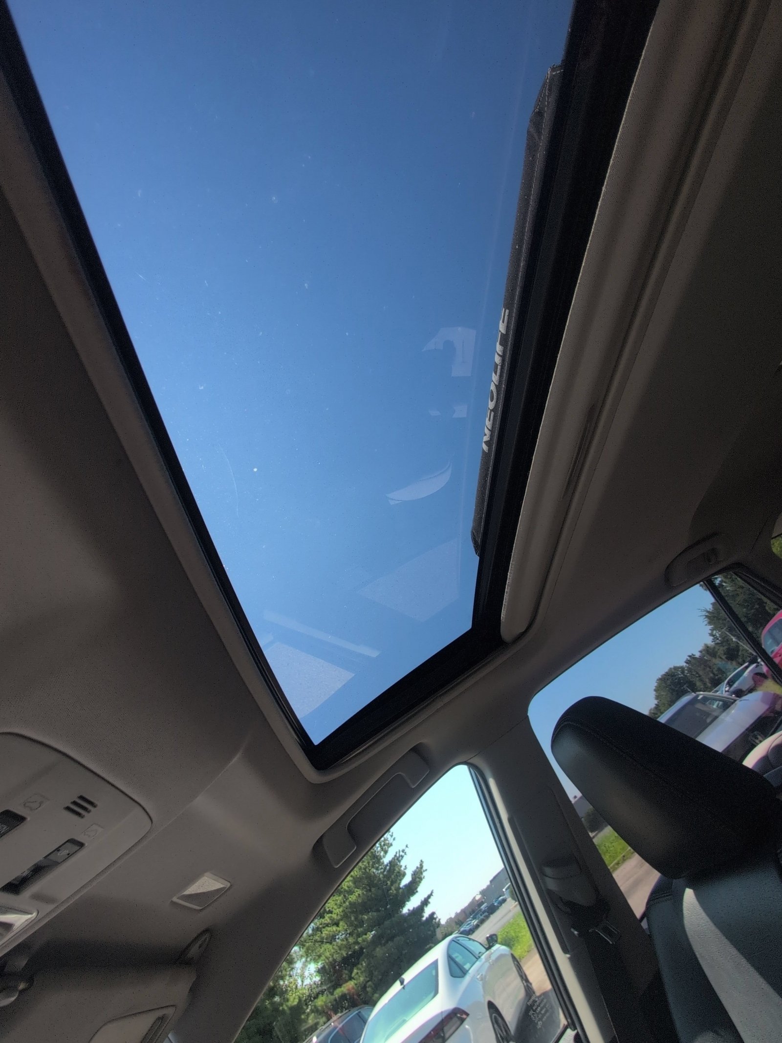 Used 2013 Magnetic Gray Pearl Toyota Limited image 6