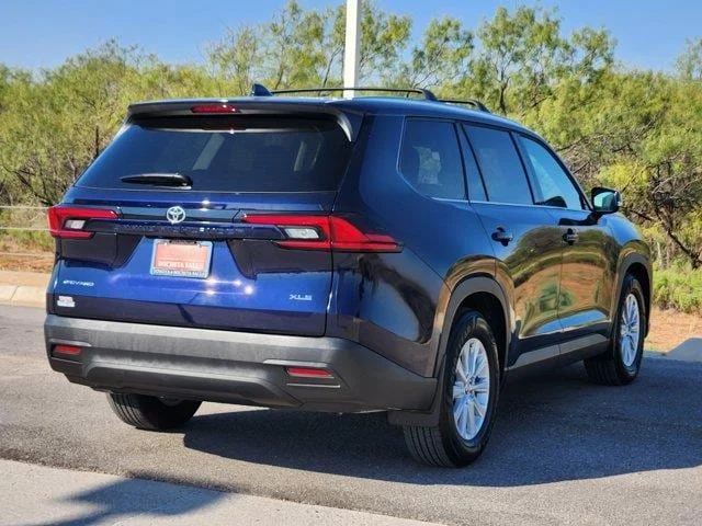 Used 2025 Blueprint Toyota XLE image 7