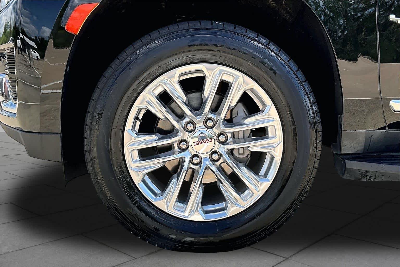 Used 2021 Onyx Black GMC SLT image 11