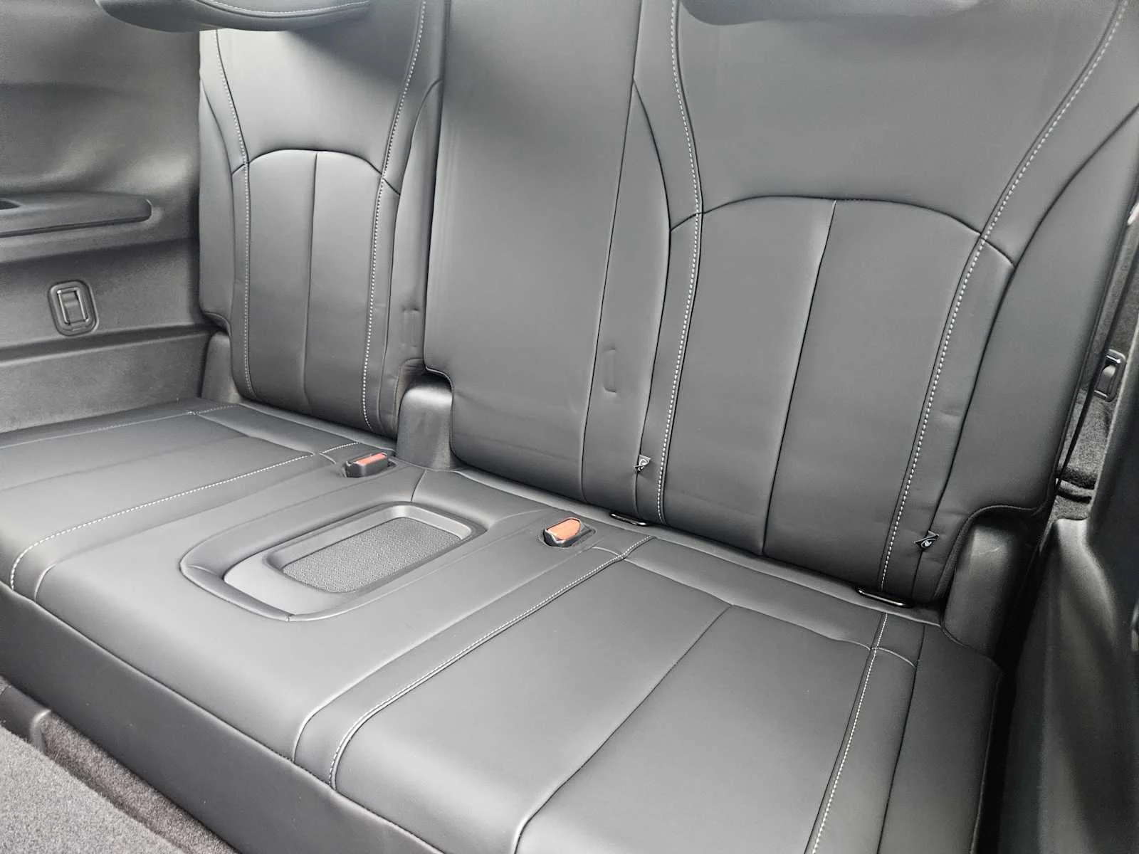 New 2027 MINERAL BLACK INFINITI Luxe FWD image 22