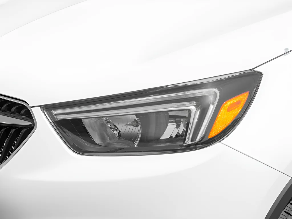 Used 2022 White Buick Preferred image 59