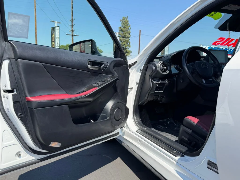 Used 2023 White Lexus 300 image 12