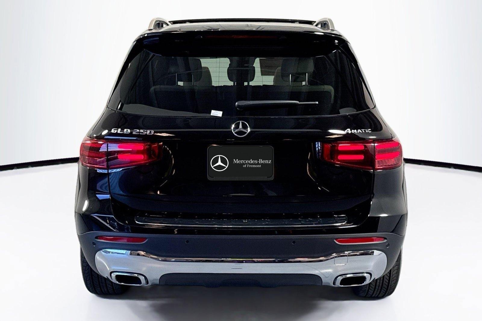 New 2026 Night Black Mercedes-Benz GLB 250 image 6