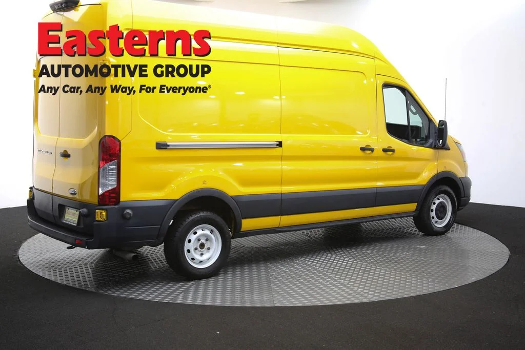 Used 2020 Yellow Ford Base image 40