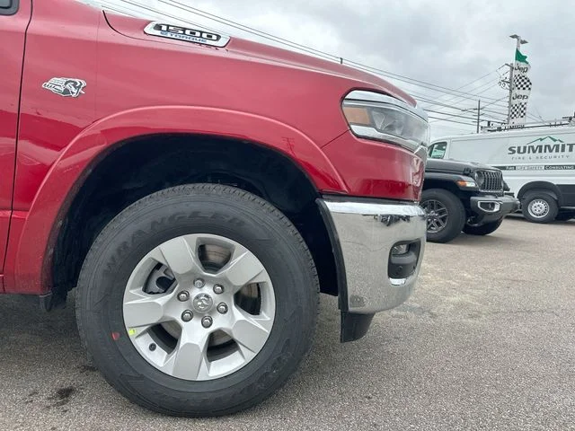 New 2026 Molten Red Pearl-Coat Exterior Paint RAM Big Horn/Lone Star image 12