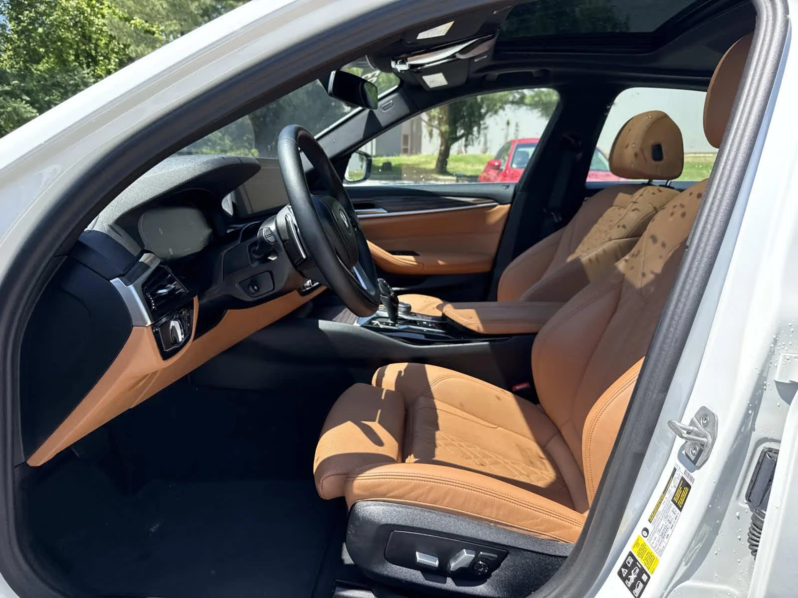Used 2023 Alpine White BMW 530i xDrive image 25