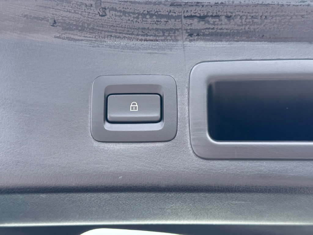 Used 2020 Gray Mazda Select image 16