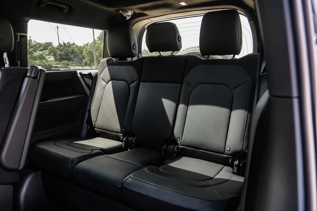 2025 Land Rover Defender V8 - Photo 49