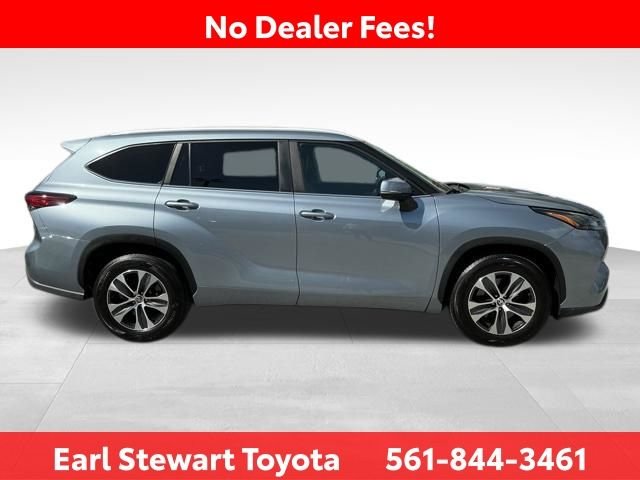 Used 2023 Blue Toyota XLE image 3
