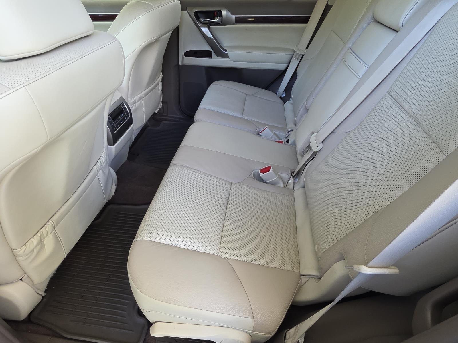 Used 2017 Silver Lexus 460 image 9