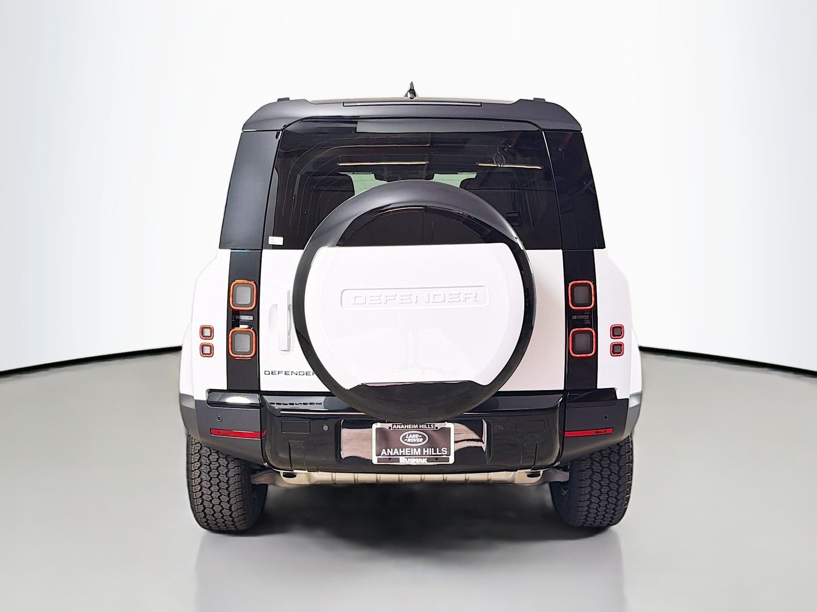 New 2026 Fuji White Land Rover S image 4