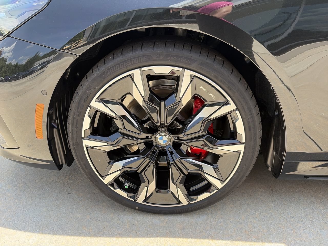 New 2027 Black Sapphire Metallic BMW 530i image 13