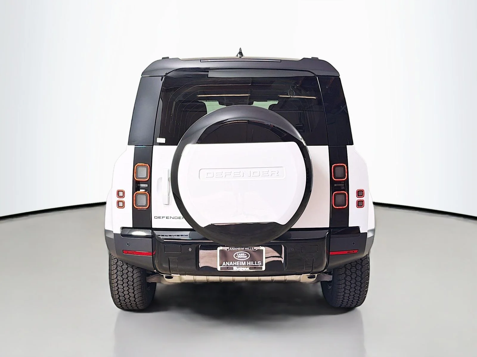New 2026 Fuji White Land Rover S image 4
