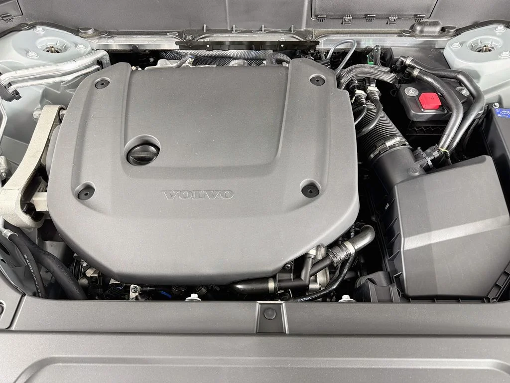 New 2026 Gray Volvo B6 Plus 7-Seater image 33