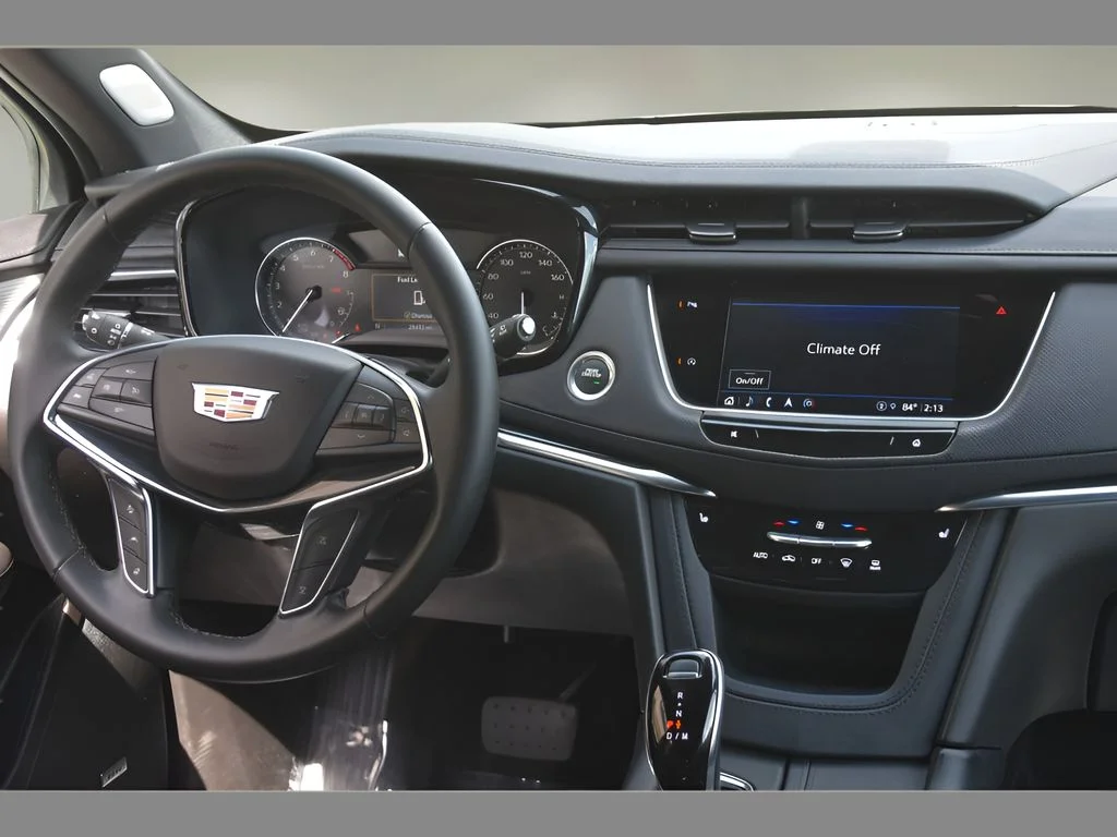 2025 Cadillac XT5 Premium Luxury - Photo 18
