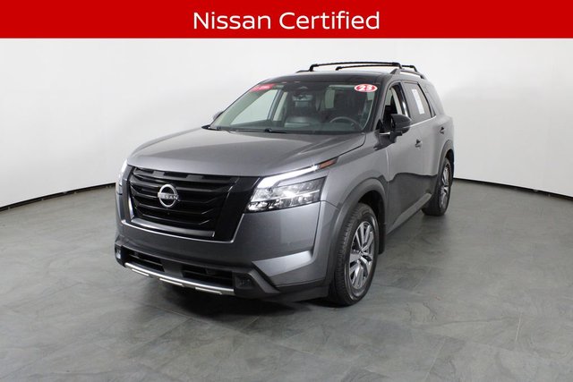 2023 Nissan Pathfinder SL