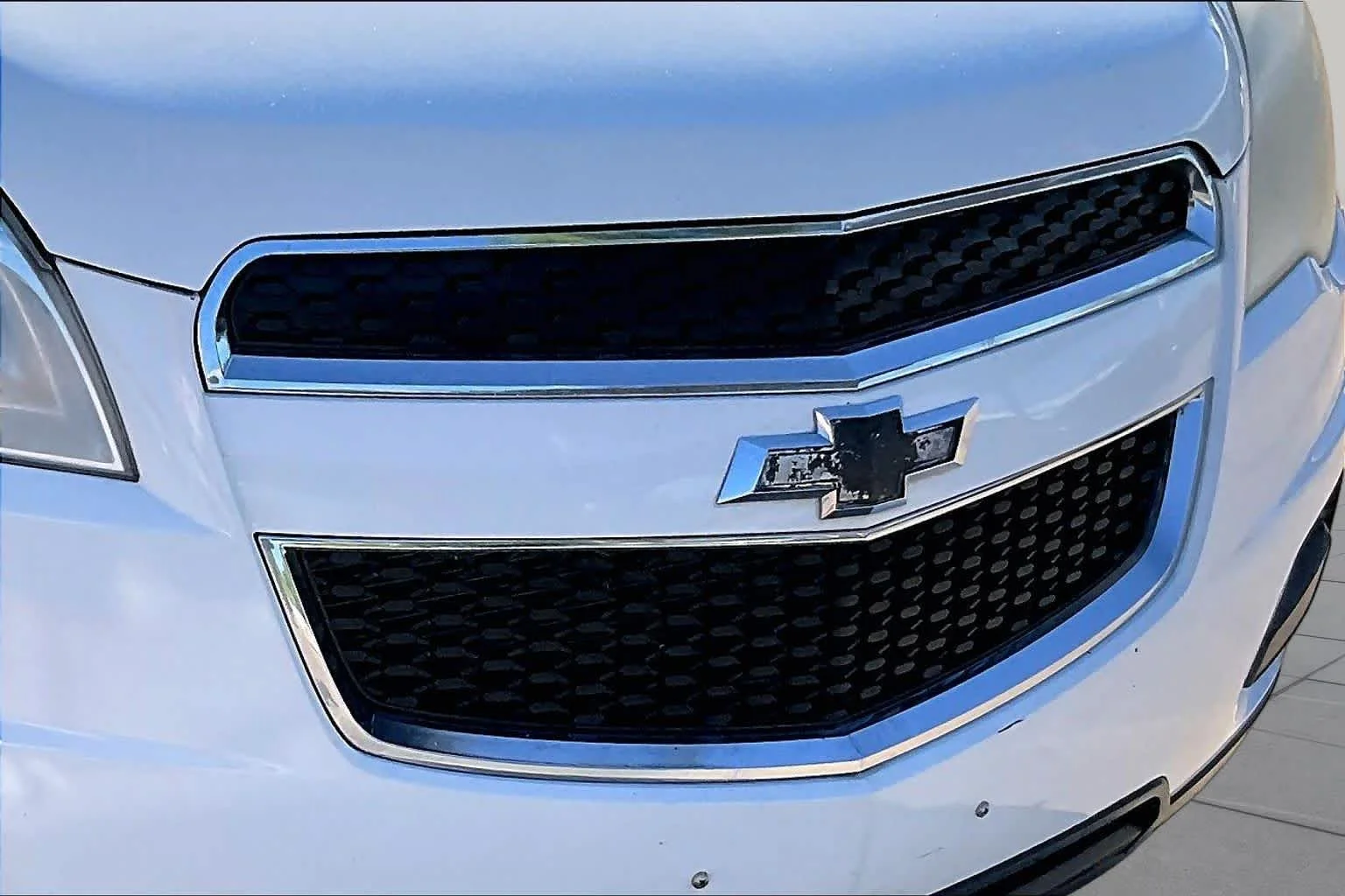 Used 2014 Summit White Chevrolet LS image 28