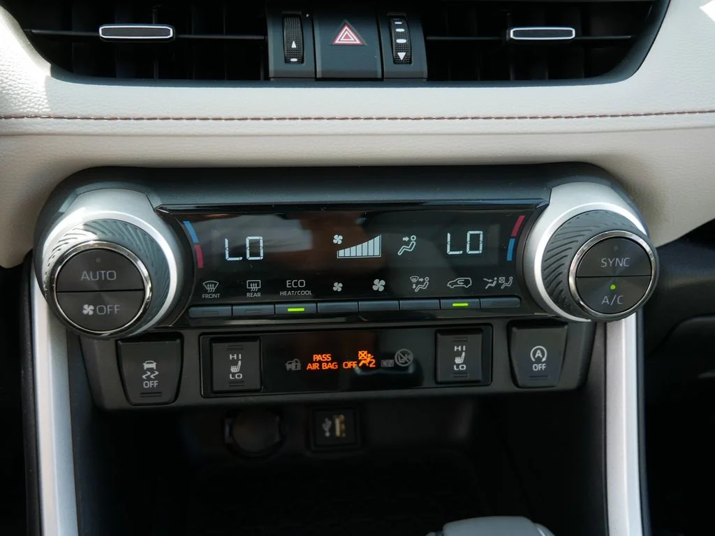 Used 2023 Silver Toyota XLE Premium image 20