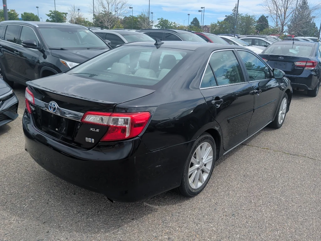 Used 2013 Attitude Black Metallic Toyota XLE image 3
