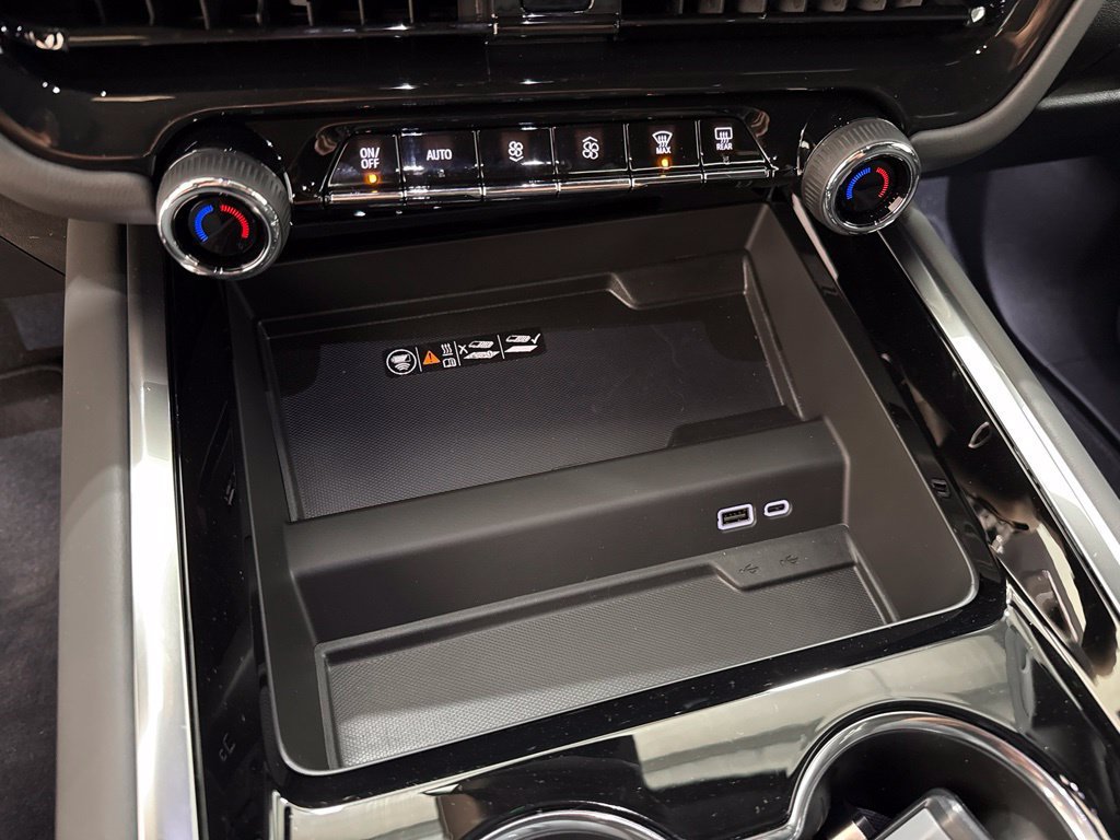 2027 Chevrolet Tahoe Z71 - Photo 22