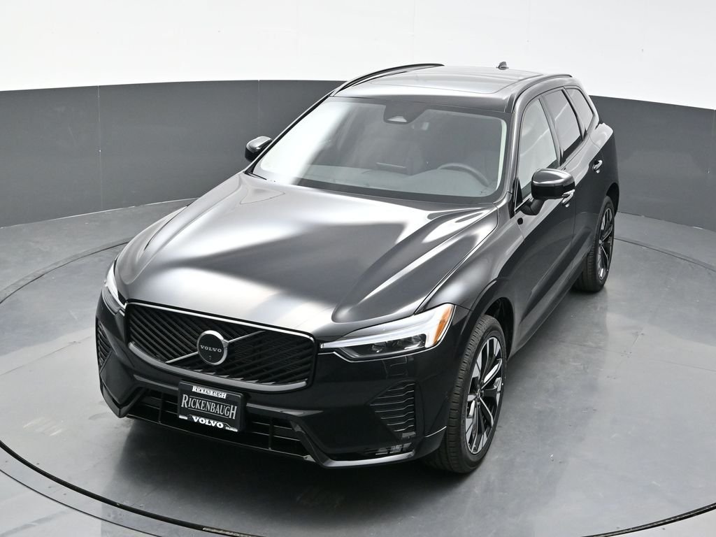 2026 Volvo XC60 Plus - Photo 18