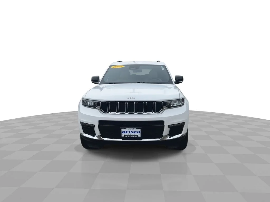 Used 2025 White Jeep Limited image 3