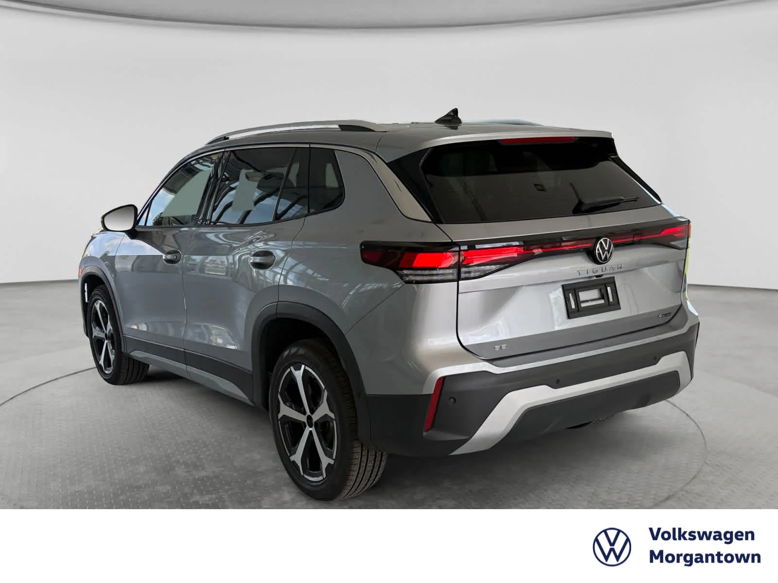 New 2026 Pyrite Silver Metallic Volkswagen SE image 7