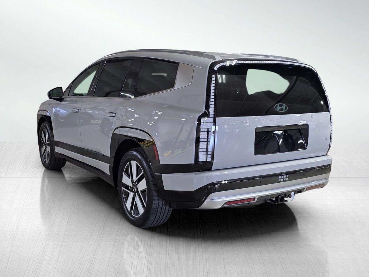 New 2026 Lucid Blue Hyundai Limited image 5