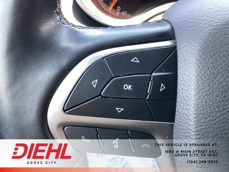 Used 2021 Gray Jeep Laredo X 4x4 image 27