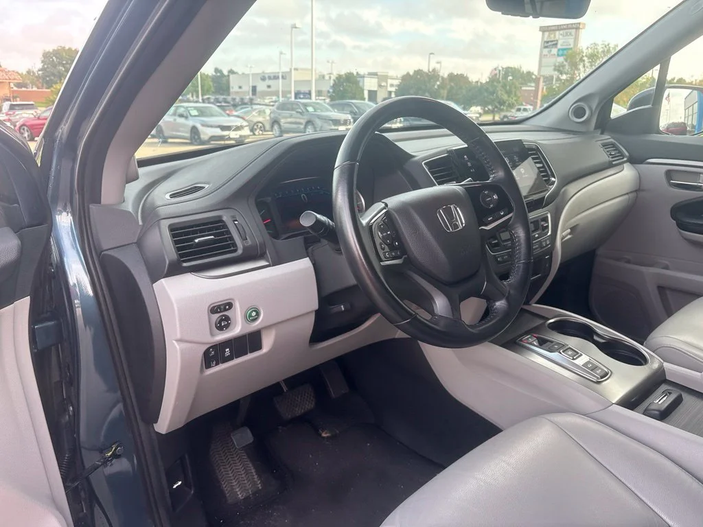 Used 2021 Blue Honda EX-L image 11