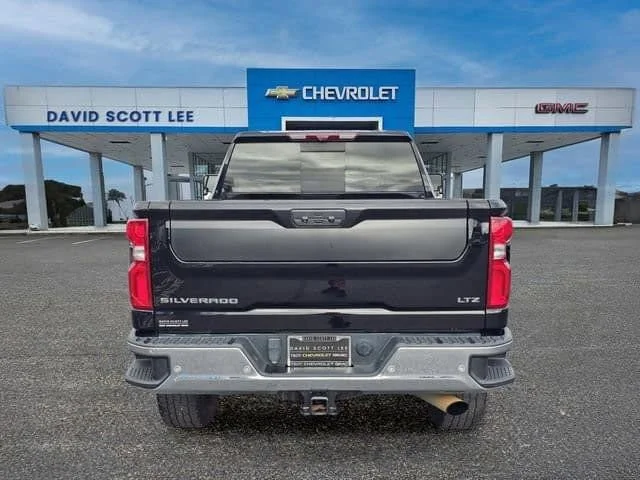 Used 2022 Black Chevrolet LTZ image 10