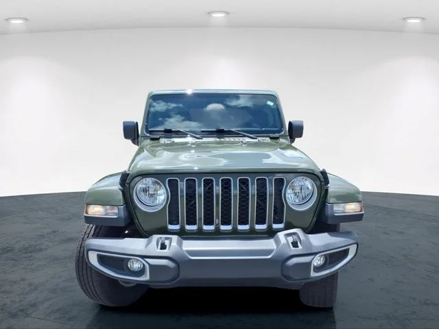 Used 2022 Green Jeep Overland image 4