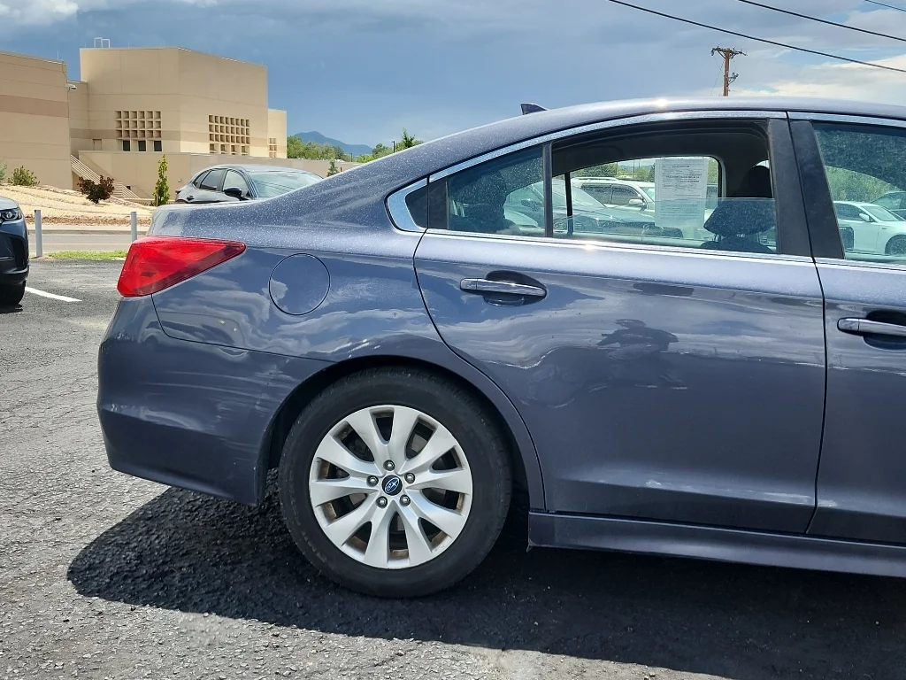 Used 2017 Carbide Gray Metallic Subaru Premium image 5
