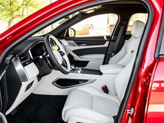 2026 Jaguar F-Pace R-Dynamic S - Photo 13