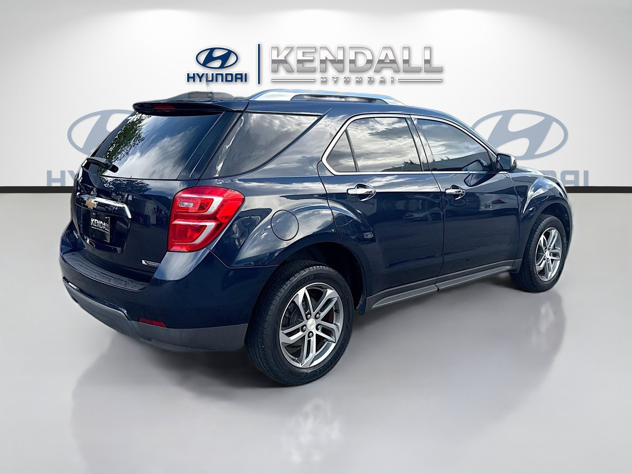 Used 2017 Blue Velvet Metallic Chevrolet Premier image 6