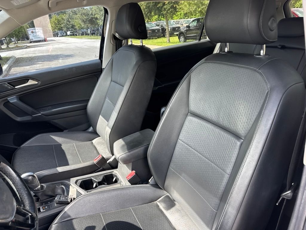 Used 2018 Black Volkswagen 2.0T SE image 10