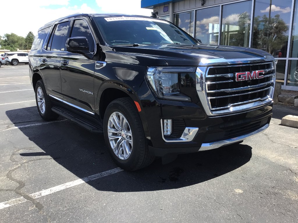 Used 2024 Onyx Black GMC SLT image 2