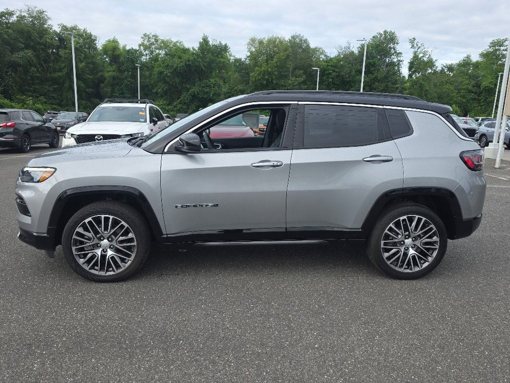 Used 2023 Billet Silver Metallic Clear Coat Jeep Limited image 12